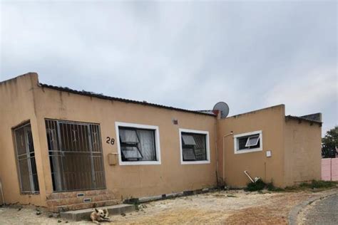 Investment Opportunity 7-Bedroom House